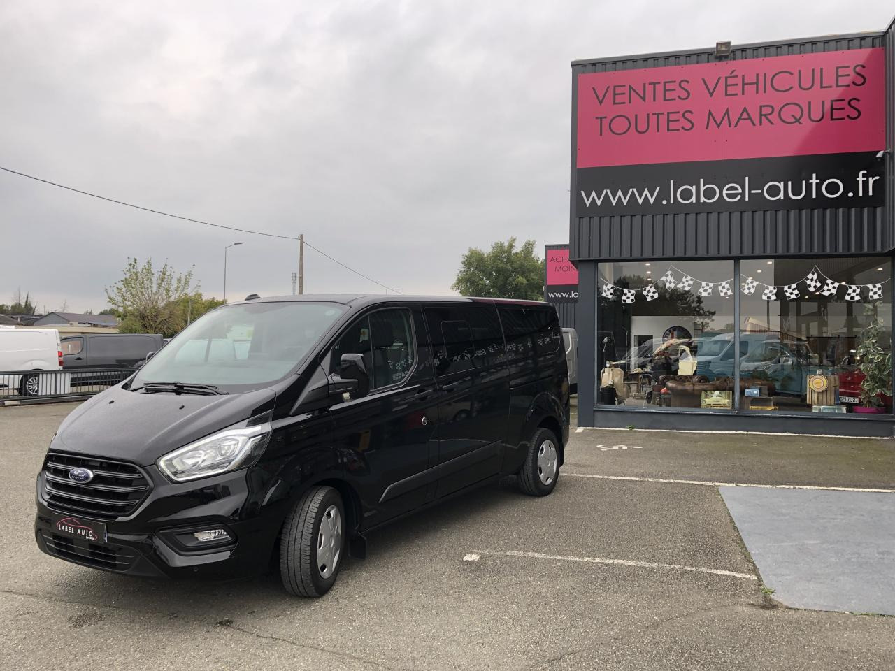 FORD transit custom kombi Transit Custom 2.0 EcoBlue 130 ch BVA S&S combi 9 places 320 L2H1 Trend Business - Putnički kombi: slika 4 FORD transit custom kombi Transit Custom 2.0 EcoBlue 130 ch BVA S&S combi 9 places 320 L2H1 Trend Business - Putnički kombi: slika 4