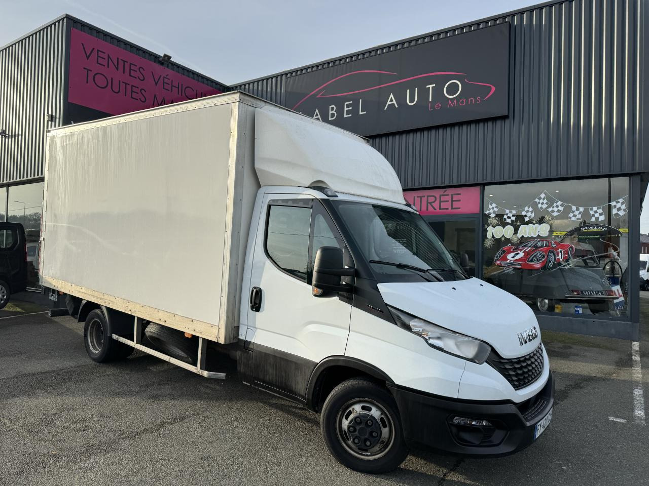 IVECO Daily 35C16 CAISSE HAYON 20M3 RJ 3.0L 160CH - Dostavno vozilo sa zatvorenim sandukom: slika 1 IVECO Daily 35C16 CAISSE HAYON 20M3 RJ 3.0L 160CH - Dostavno vozilo sa zatvorenim sandukom: slika 1