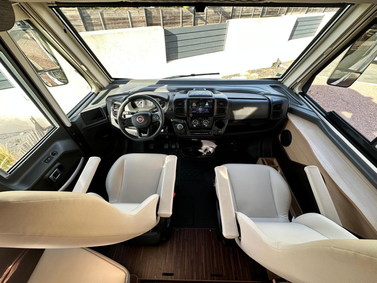 MC LOUIS NEVIS 281 - Integrisani kamper: slika 5 MC LOUIS NEVIS 281 - Integrisani kamper: slika 5