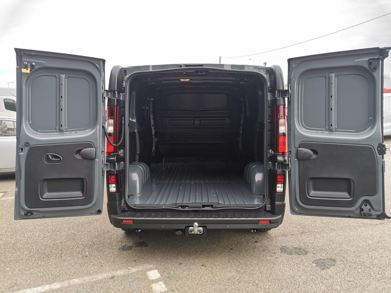 NISSAN Primastar N-Connecta 3.1t L2H1 2.0 dCi - 150 - S/S II 2021 FOURGON Fourgon L2H1 PHASE 2 - Furgon: slika 3 NISSAN Primastar N-Connecta 3.1t L2H1 2.0 dCi - 150 - S/S II 2021 FOURGON Fourgon L2H1 PHASE 2 - Furgon: slika 3