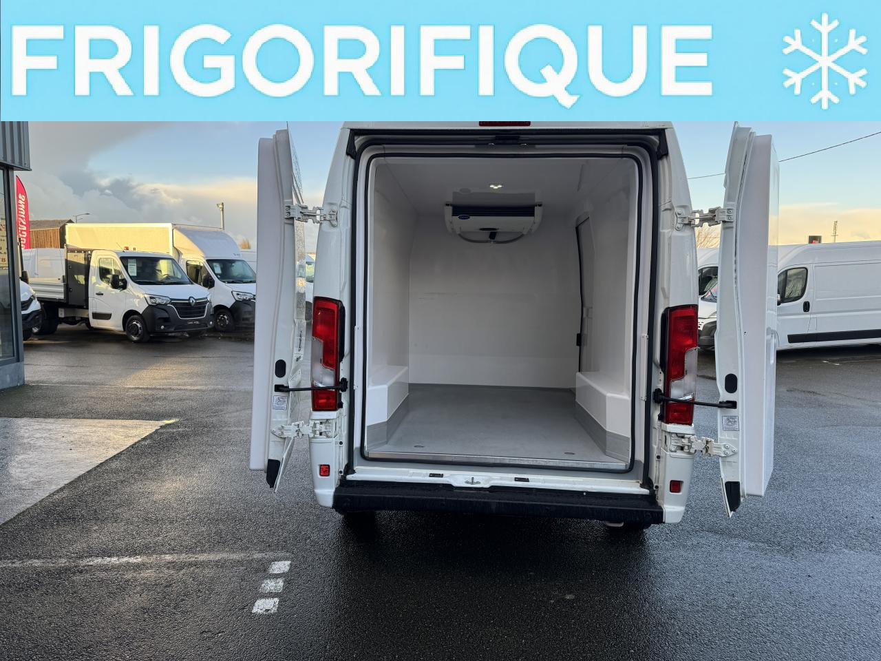 PEUGEOT Boxer 3.5t L2H2 2.2 HDi S&S - 140 III FOURGON TOLE Fourgon Tolé 335 L2H2 PHASE 3 - Furgon: slika 1 PEUGEOT Boxer 3.5t L2H2 2.2 HDi S&S - 140 III FOURGON TOLE Fourgon Tolé 335 L2H2 PHASE 3 - Furgon: slika 1