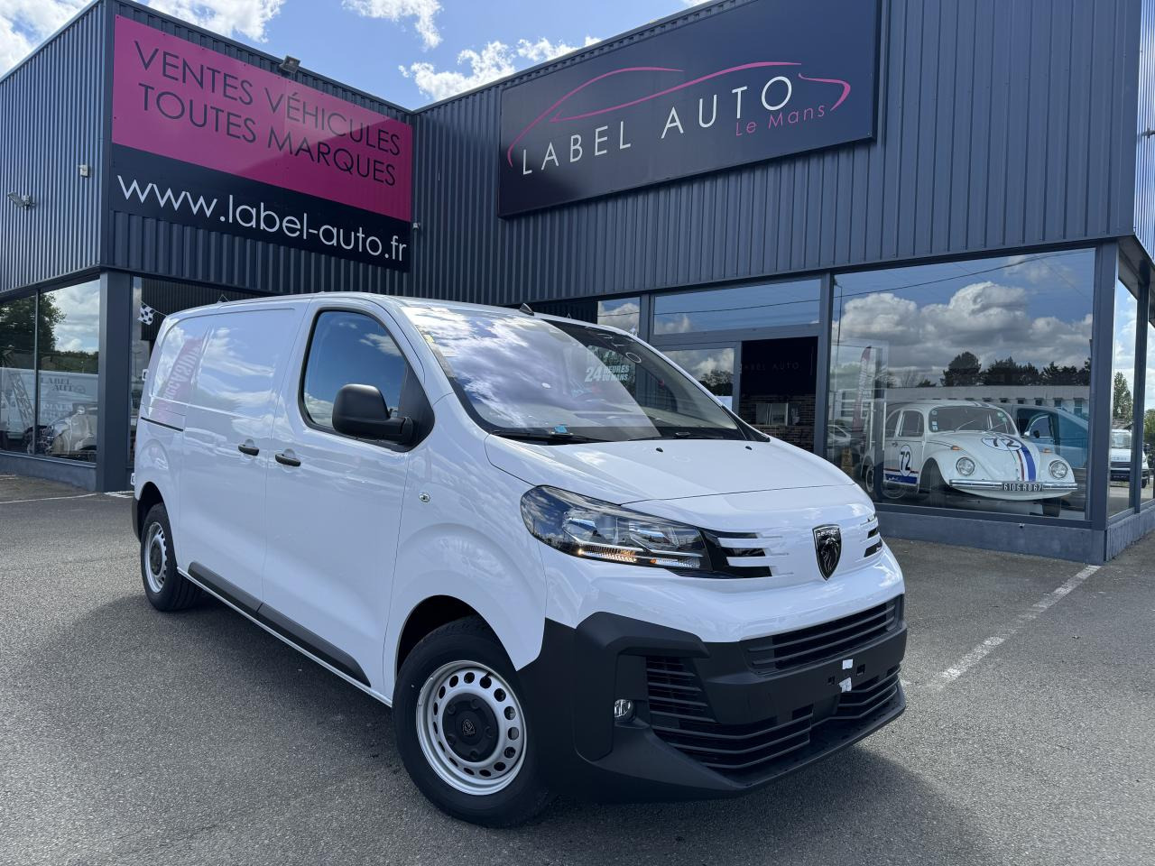 PEUGEOT Expert M 2.0 BlueHDi - 145 III FOURGON Fourgon PHASE 2 - Furgon: slika 1 PEUGEOT Expert M 2.0 BlueHDi - 145 III FOURGON Fourgon PHASE 2 - Furgon: slika 1