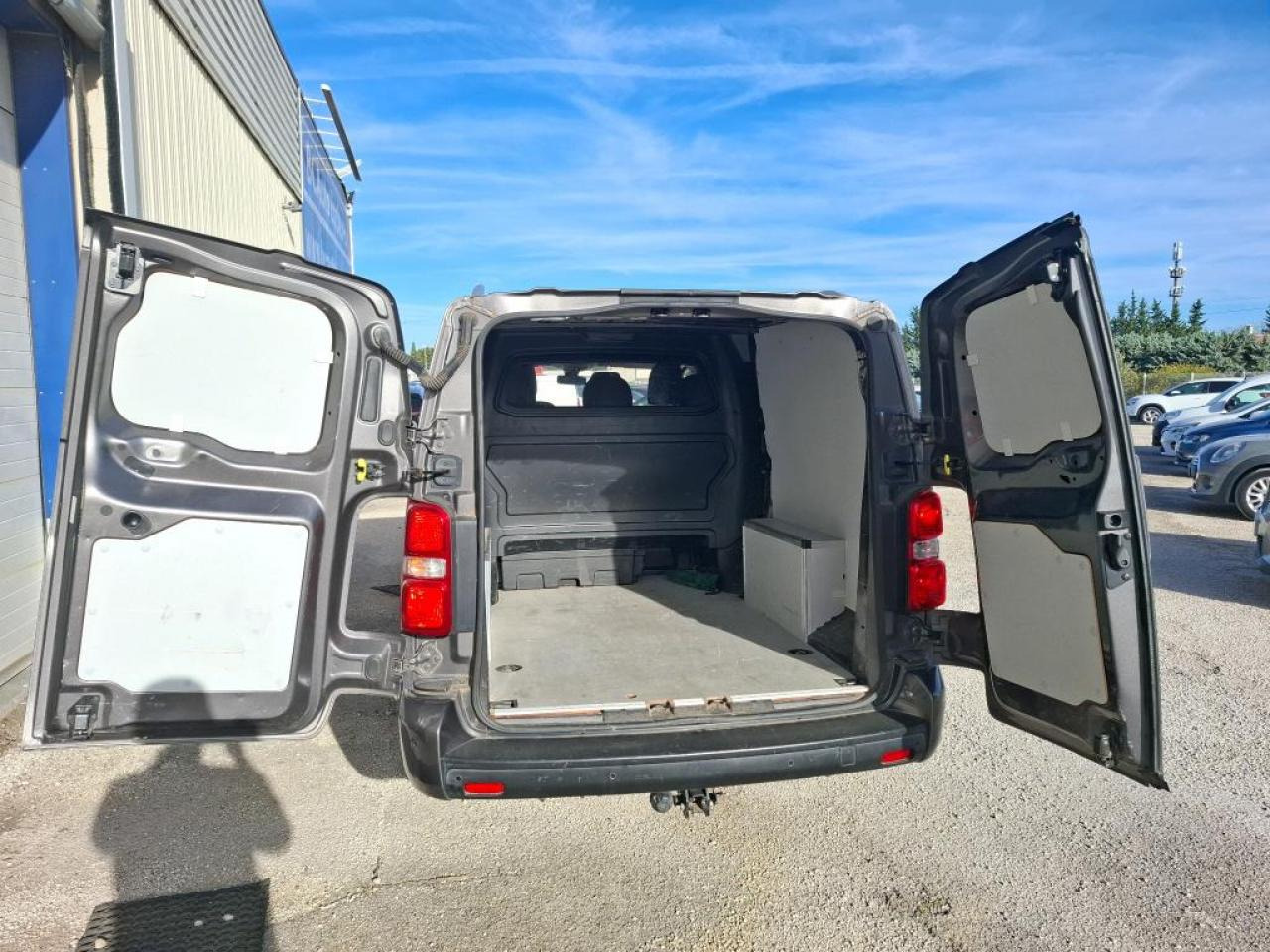 PEUGEOT Expert Standard 2.0 BlueHDi - 180 S&S - BV EAT8 III CABINE APPROFONDIE Fourgon Cabine approfond - Furgon: slika 3 PEUGEOT Expert Standard 2.0 BlueHDi - 180 S&S - BV EAT8 III CABINE APPROFONDIE Fourgon Cabine approfond - Furgon: slika 3