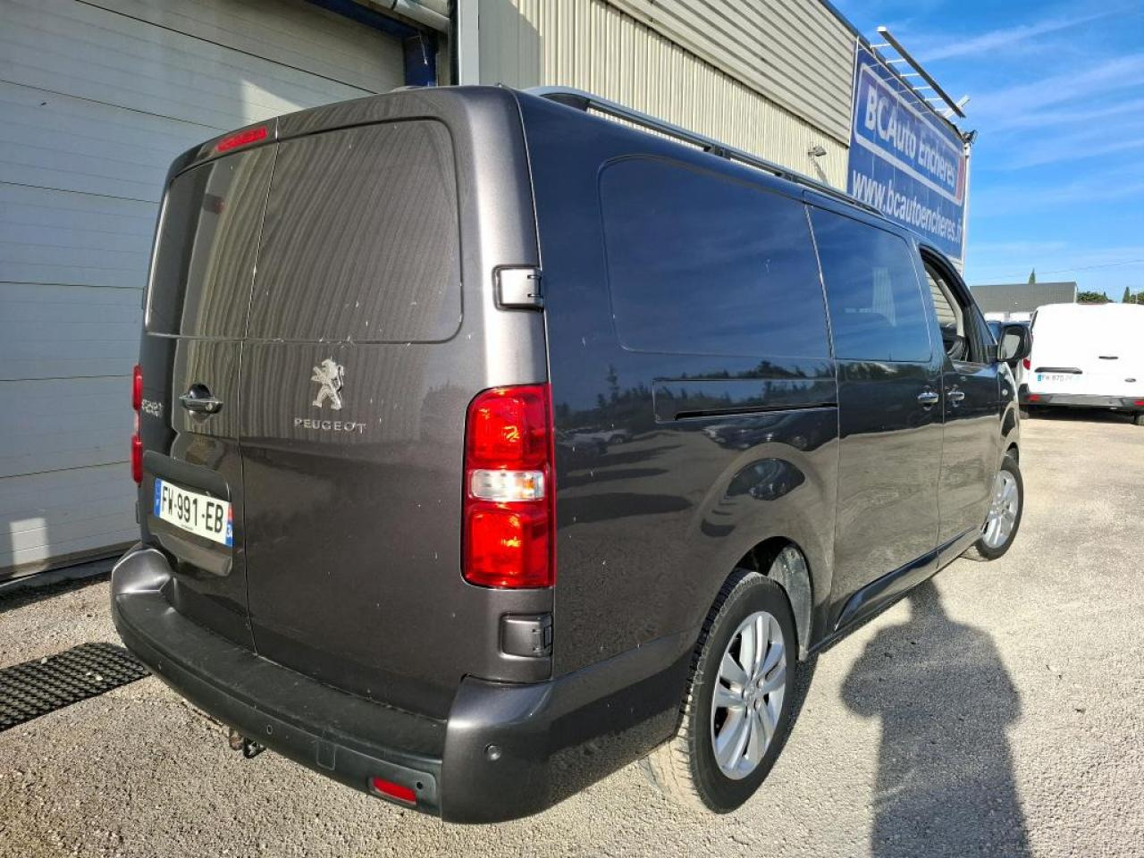 PEUGEOT Expert Standard 2.0 BlueHDi - 180 S&S - BV EAT8 III CABINE APPROFONDIE Fourgon Cabine approfond - Furgon: slika 5 PEUGEOT Expert Standard 2.0 BlueHDi - 180 S&S - BV EAT8 III CABINE APPROFONDIE Fourgon Cabine approfond - Furgon: slika 5