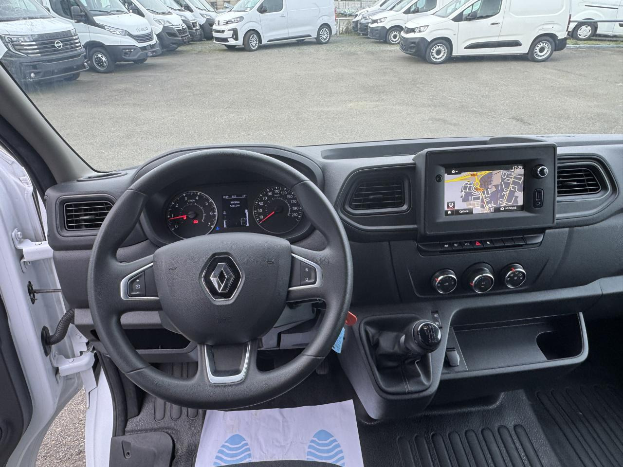 RENAULT MASTER 3T5 CAISSE 20M3 HAYON 2.3 DCI 145CH CONFORT - Dostavno vozilo sa zatvorenim sandukom: slika 4 RENAULT MASTER 3T5 CAISSE 20M3 HAYON 2.3 DCI 145CH CONFORT - Dostavno vozilo sa zatvorenim sandukom: slika 4