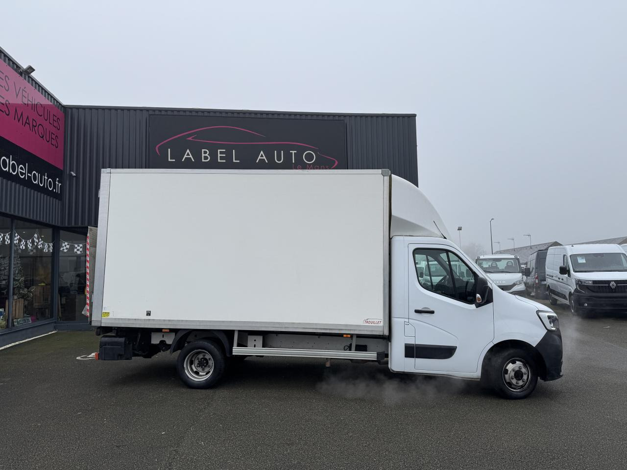RENAULT MASTER 3T5 CAISSE 20M3 HAYON 2.3 DCI 145CH GRAND CONFORT - Dostavno vozilo sa zatvorenim sandukom: slika 1 RENAULT MASTER 3T5 CAISSE 20M3 HAYON 2.3 DCI 145CH GRAND CONFORT - Dostavno vozilo sa zatvorenim sandukom: slika 1