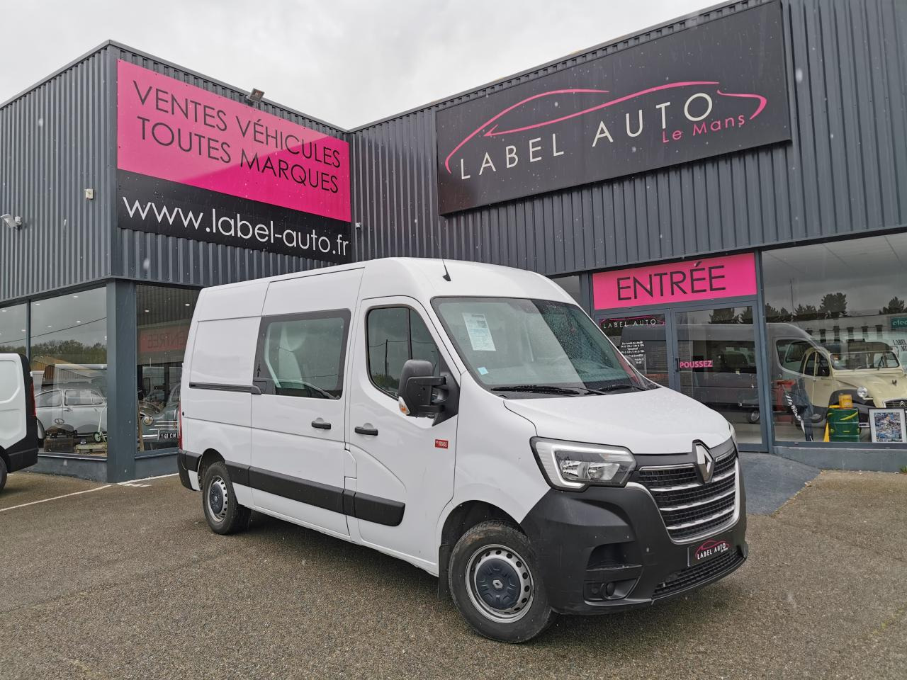 RENAULT Master Confort F3300 L2H2 2.3 dCi - 135 III CABINE APPROFONDIE Cabine approfondie L2H2 Traction PHA - Furgon: slika 3 RENAULT Master Confort F3300 L2H2 2.3 dCi - 135 III CABINE APPROFONDIE Cabine approfondie L2H2 Traction PHA - Furgon: slika 3
