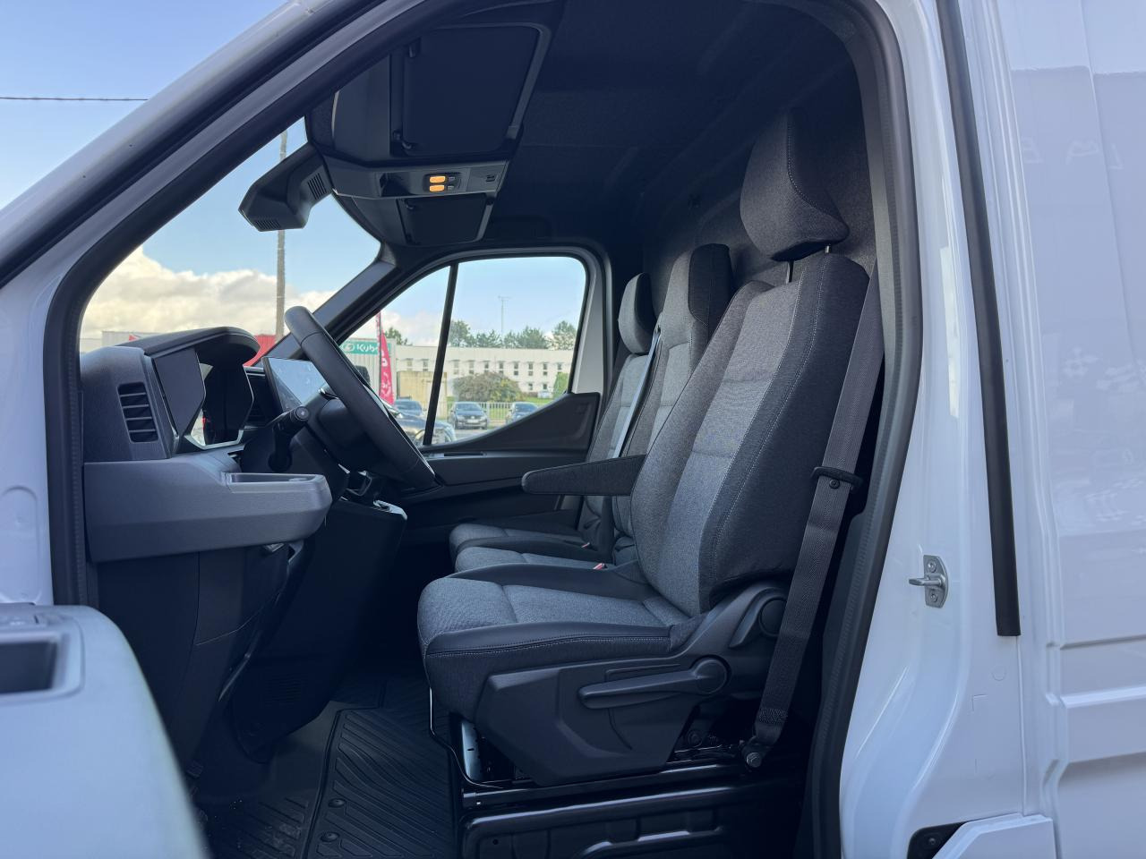 RENAULT Master Extra 3t5 L3H2 2.0 Blue dCi - 150 IV FOURGON Fourgon L3H2 Traction - Furgon: slika 5 RENAULT Master Extra 3t5 L3H2 2.0 Blue dCi - 150 IV FOURGON Fourgon L3H2 Traction - Furgon: slika 5
