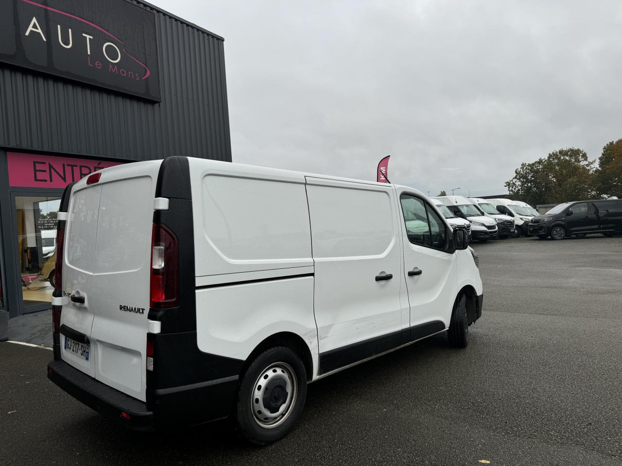 RENAULT TRAFIC L1H1 2.0 DCI 110CH FRIGORIFIQUE - Furgon: slika 5 RENAULT TRAFIC L1H1 2.0 DCI 110CH FRIGORIFIQUE - Furgon: slika 5