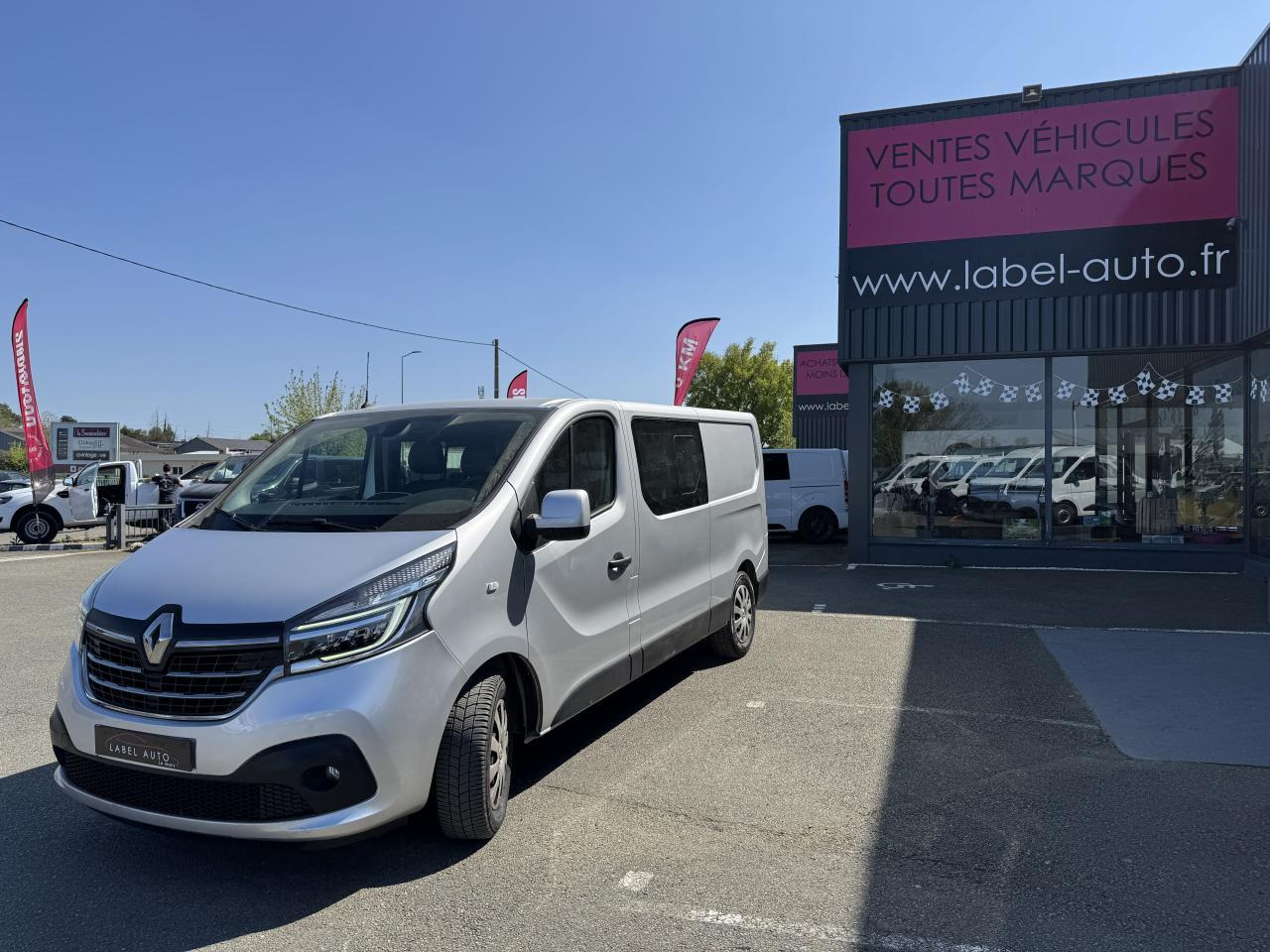 Renault Trafic L2H1 2.0 DCI 145CH CABINE APPROFONDIE 6 PLACES CONFORT EDC - Dostavno vozilo sa duplom kabinom: slika 4 Renault Trafic L2H1 2.0 DCI 145CH CABINE APPROFONDIE 6 PLACES CONFORT EDC - Dostavno vozilo sa duplom kabinom: slika 4