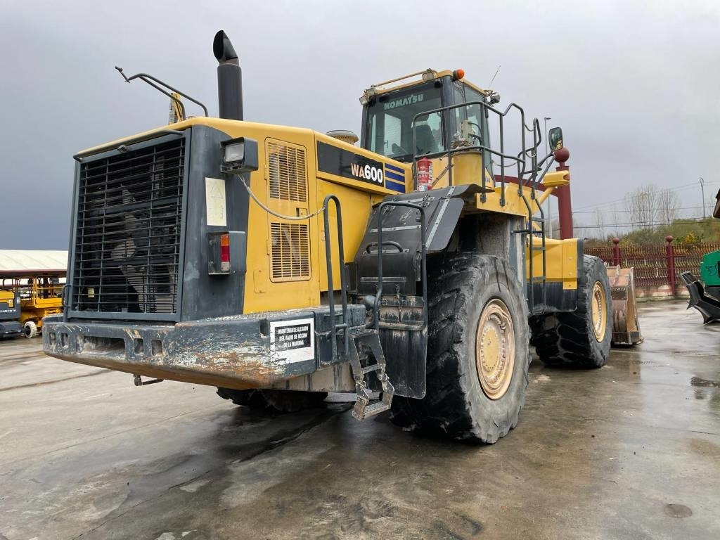 Komatsu WA 600-6 - Utovarivač točkaš: slika 2 Komatsu WA 600-6 - Utovarivač točkaš: slika 2