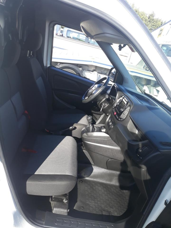 Fiat Doblo 105cv Frigo - Dostavno vozilo hladnjača: slika 4 Fiat Doblo 105cv Frigo - Dostavno vozilo hladnjača: slika 4