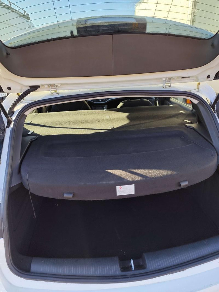 Opel Astra 1,5 Diesel 105 cv BVM6 5 places Edition business - Automobil: slika 4 Opel Astra 1,5 Diesel 105 cv BVM6 5 places Edition business - Automobil: slika 4