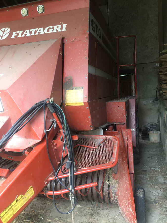 Hesston 4700 - Balirka za kockaste bale: slika 3 Hesston 4700 - Balirka za kockaste bale: slika 3