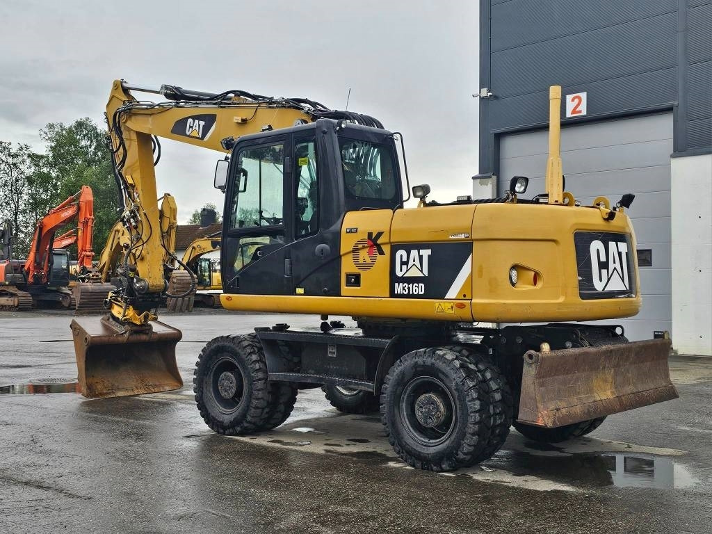 CAT M 316 D - Bager točkaš: slika 3 CAT M 316 D - Bager točkaš: slika 3