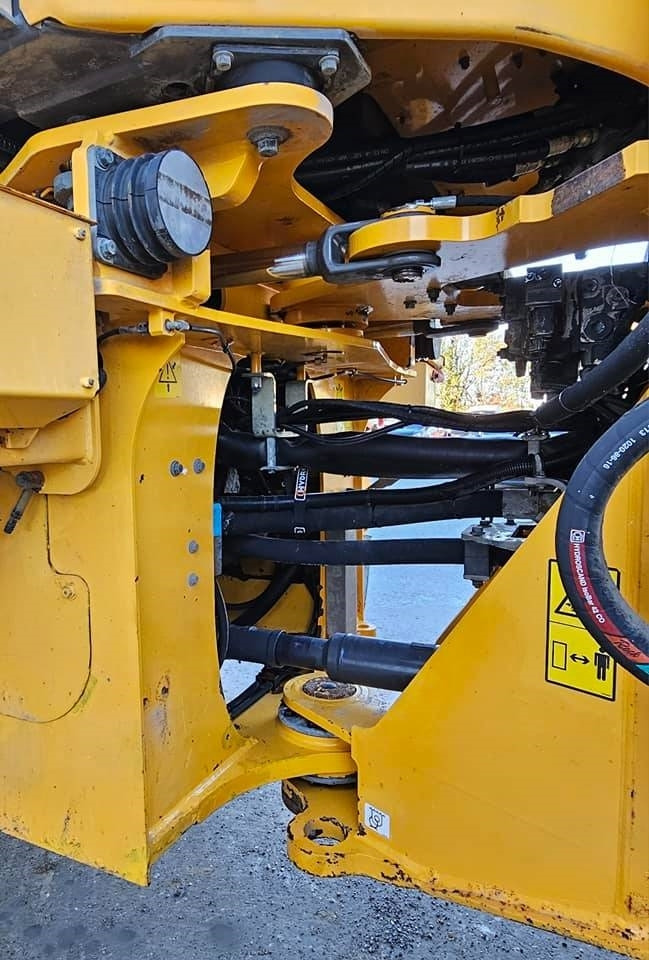 Utovarivač točkaš Volvo L 110 H: slika 22