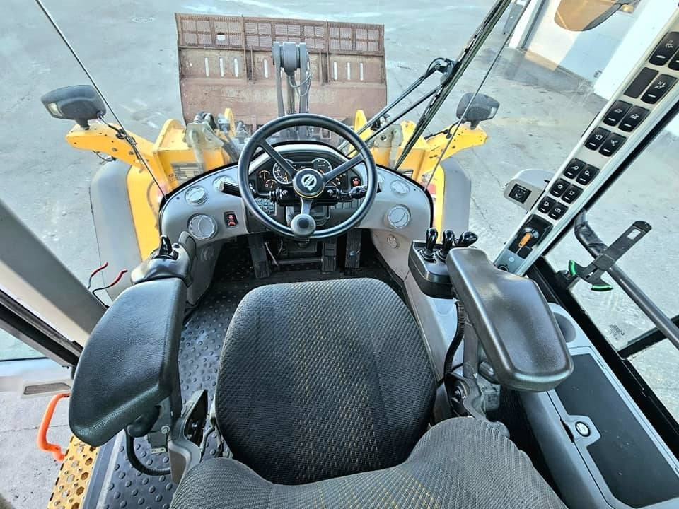 Utovarivač točkaš Volvo L 110 H: slika 27