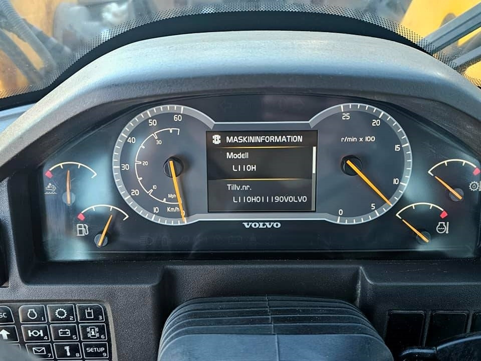Utovarivač točkaš Volvo L 110 H: slika 34