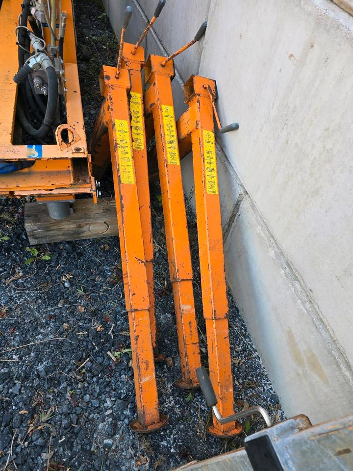 4x Stützen für Salzstreuer Container Wohnkabine Schmidt Epoke Gmeiner Salzsilo Streuautomat Winterdienst - Rasipač peska/ Soli: slika 1 4x Stützen für Salzstreuer Container Wohnkabine Schmidt Epoke Gmeiner Salzsilo Streuautomat Winterdienst - Rasipač peska/ Soli: slika 1