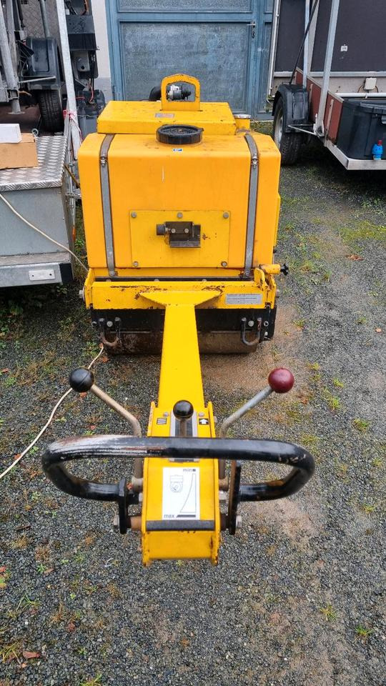 DVH 701 Weber Walze Glattmantel Walze Rüttelwalze Dublex Vibrationswalze Rüttelplatte Strassenwalze Plattenverdichter DVH 603 - Mini valjak: slika 4 DVH 701 Weber Walze Glattmantel Walze Rüttelwalze Dublex Vibrationswalze Rüttelplatte Strassenwalze Plattenverdichter DVH 603 - Mini valjak: slika 4