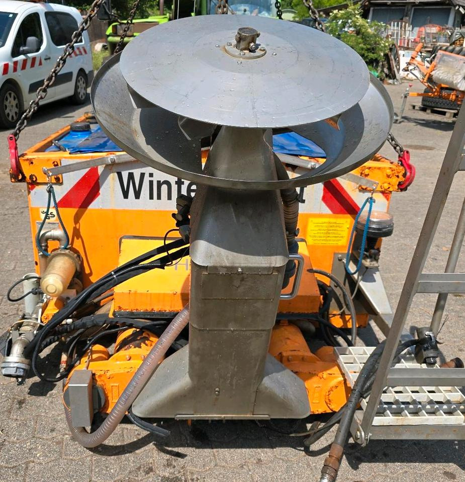 Gmeiner Husky 1500WFS 1,5m3 Salzstreuer für Multicar Ladog Aebi Unimog Salzsilo Streuautomat Winterdienst Küpper-Weisser Schmidt - Rasipač peska/ Soli: slika 3 Gmeiner Husky 1500WFS 1,5m3 Salzstreuer für Multicar Ladog Aebi Unimog Salzsilo Streuautomat Winterdienst Küpper-Weisser Schmidt - Rasipač peska/ Soli: slika 3