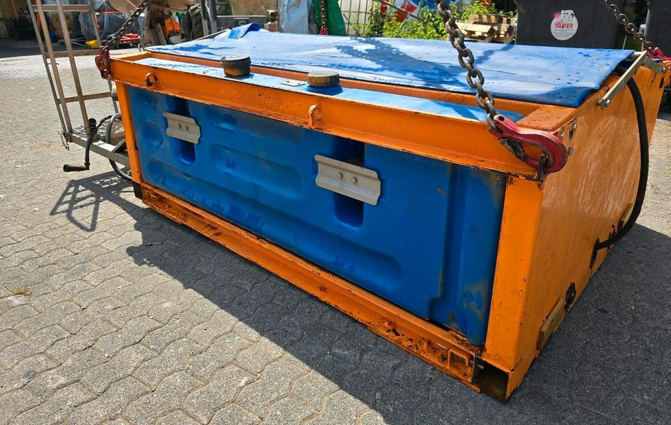 Gmeiner Husky 1500WFS 1,5m3 Salzstreuer für Multicar Ladog Aebi Unimog Salzsilo Streuautomat Winterdienst Küpper-Weisser Schmidt - Rasipač peska/ Soli: slika 5 Gmeiner Husky 1500WFS 1,5m3 Salzstreuer für Multicar Ladog Aebi Unimog Salzsilo Streuautomat Winterdienst Küpper-Weisser Schmidt - Rasipač peska/ Soli: slika 5