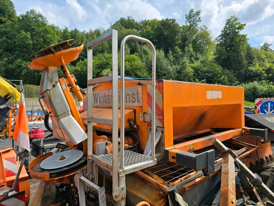 Gmeiner STA 2000TC Salzstreuer 2m3 Streuautomat Salzsilo Winterdienst Unimog 405 U300 400 500 423 427 430 318 Multicar tremo - Rasipač peska/ Soli: slika 1 Gmeiner STA 2000TC Salzstreuer 2m3 Streuautomat Salzsilo Winterdienst Unimog 405 U300 400 500 423 427 430 318 Multicar tremo - Rasipač peska/ Soli: slika 1