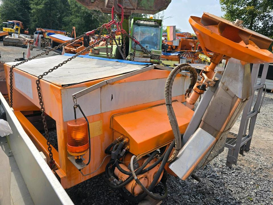 Gmeiner Yeti 2000 TC EWA Salzstreuer Streuautomat Salzsilo Bucher Aufbau für Unimog UGE UGN 405/10 405/12 U318 U 318 423 323 327 427 429 Schmidt Winterdienst - Rasipač peska/ Soli: slika 5 Gmeiner Yeti 2000 TC EWA Salzstreuer Streuautomat Salzsilo Bucher Aufbau für Unimog UGE UGN 405/10 405/12 U318 U 318 423 323 327 427 429 Schmidt Winterdienst - Rasipač peska/ Soli: slika 5