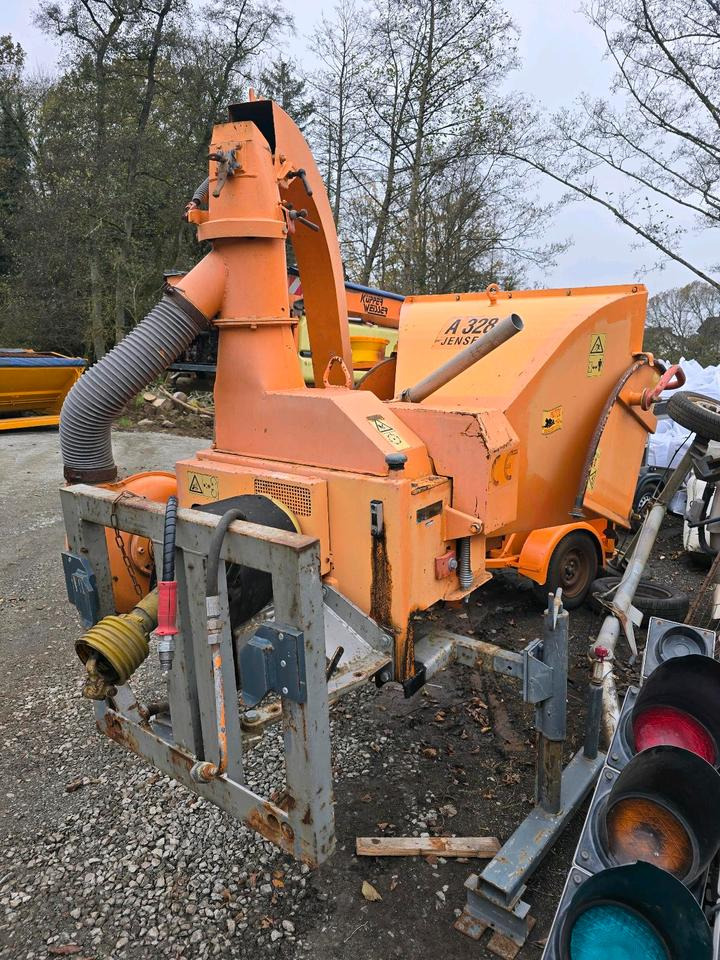 Jensen A328 Holhäcksler Holzhacker Holzschreder passend für Unimog 405 U 300 400 500 527 530 523 - Strugač za drvo: slika 2 Jensen A328 Holhäcksler Holzhacker Holzschreder passend für Unimog 405 U 300 400 500 527 530 523 - Strugač za drvo: slika 2