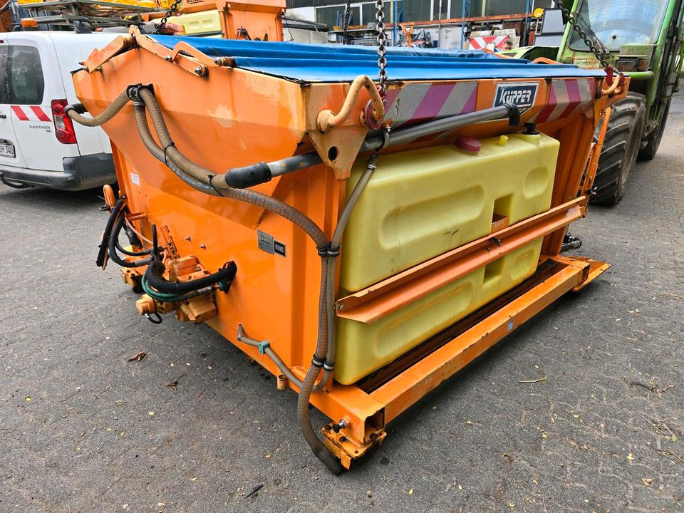 Küpper Weisser ISM STA 95 2,5M3 für Unimog UGN UGE 424 427 405 U300 U 300 400 500 MERCEDES-BENZ 218 219 318 323 423 427 327 430 429 430 435 Salzsilo Streuautomat Winterdienst - Rasipač peska/ Soli: slika 4 Küpper Weisser ISM STA 95 2,5M3 für Unimog UGN UGE 424 427 405 U300 U 300 400 500 MERCEDES-BENZ 218 219 318 323 423 427 327 430 429 430 435 Salzsilo Streuautomat Winterdienst - Rasipač peska/ Soli: slika 4