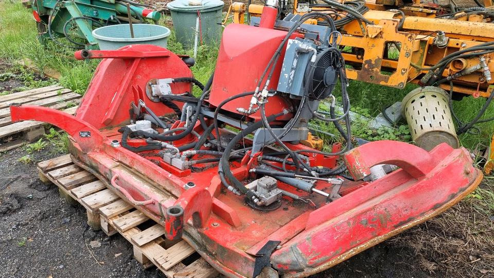 Loipfinger T320KLM Mähwerk Mulchgerät Mulchmäher für Aebi Kubota Iseki Deutz Fendt - Baštenska kosačica: slika 1 Loipfinger T320KLM Mähwerk Mulchgerät Mulchmäher für Aebi Kubota Iseki Deutz Fendt - Baštenska kosačica: slika 1