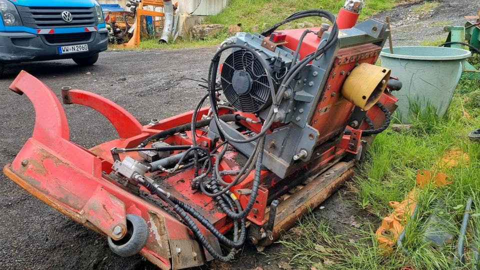 Loipfinger T320KLM Mähwerk Mulchgerät Mulchmäher für Aebi Kubota Iseki Deutz Fendt - Baštenska kosačica: slika 3 Loipfinger T320KLM Mähwerk Mulchgerät Mulchmäher für Aebi Kubota Iseki Deutz Fendt - Baštenska kosačica: slika 3