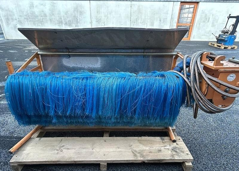 Mulag FWB 1600 Fläschenwaschbürste Tunnelwaschbürste Mähausleger Böschungsmäher Böschungsmulcher FME MKM FMK Dücker DUA UNA 500 600 700 MHU 800 - Metle: slika 1 Mulag FWB 1600 Fläschenwaschbürste Tunnelwaschbürste Mähausleger Böschungsmäher Böschungsmulcher FME MKM FMK Dücker DUA UNA 500 600 700 MHU 800 - Metle: slika 1