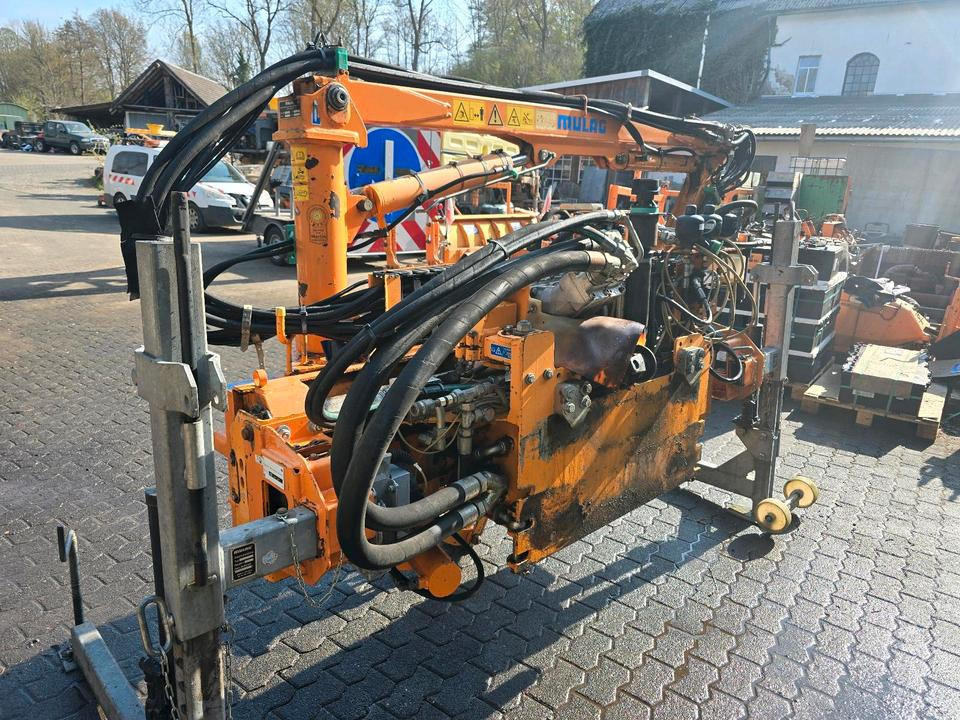 Mulag MKM 700 Böschungsmäher Böschungsmulcher Ausleger Auslegemulcher Unimog 405 427 430 U300 U 400 500 Mercedes-Benz Dücker DUA FME UNA - Kranska kosilica: slika 3 Mulag MKM 700 Böschungsmäher Böschungsmulcher Ausleger Auslegemulcher Unimog 405 427 430 U300 U 400 500 Mercedes-Benz Dücker DUA FME UNA - Kranska kosilica: slika 3