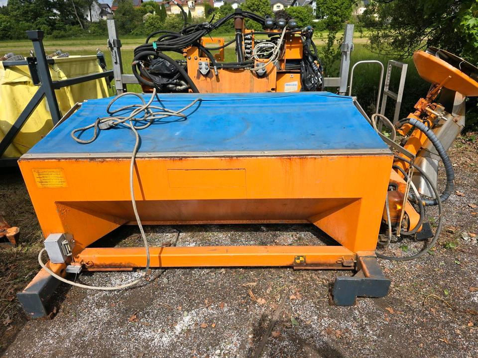 Rasipač peska/ Soli Salzstreuer Gmeiner STA 2000 C für Unimog UGN UGE 424 427 405 U300 U 300 400 500 MERCEDES-BENZ 218 219 318 323 423 427 327 430 429 430 435 Salzsilo Streuautomat Winterdienst: slika 9