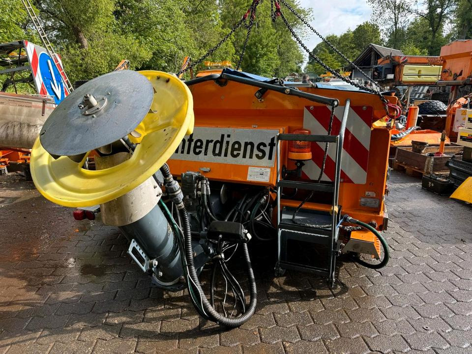 Salzstreuer Küpper-Weisser 2,7m3 IMS IMSSL F25027 HFS für Unimog UGN UGE 424 427 405 U300 U 300 400 500 MERCEDES-BENZ 218 219 318 323 423 427 327 430 429 430 435 Salzsilo Streuautomat Winterdienst - Rasipač peska/ Soli: slika 2 Salzstreuer Küpper-Weisser 2,7m3 IMS IMSSL F25027 HFS für Unimog UGN UGE 424 427 405 U300 U 300 400 500 MERCEDES-BENZ 218 219 318 323 423 427 327 430 429 430 435 Salzsilo Streuautomat Winterdienst - Rasipač peska/ Soli: slika 2