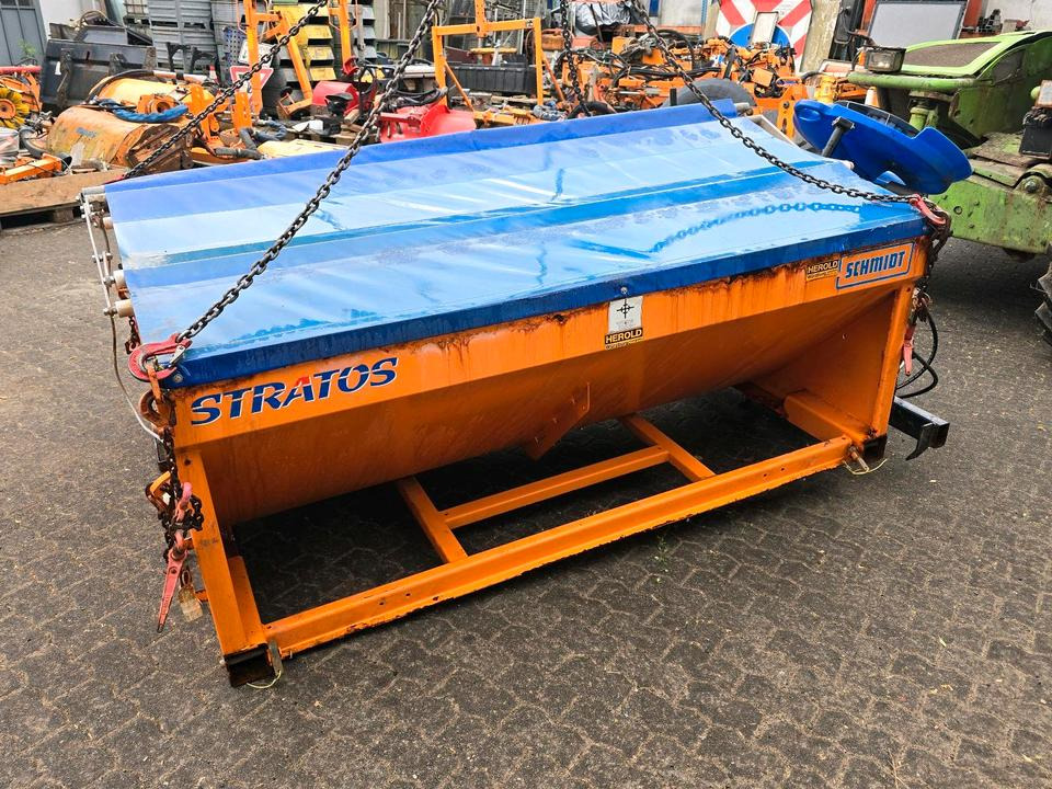 Salzstreuer Stratos F25K-19 für Unimog UGN UGE 424 427 405 U300 U 300 400 500 MERCEDES-BENZ 218 219 318 323 423 427 327 430 429 430 435 Salzsilo Streuautomat Winterdienst - Rasipač peska/ Soli: slika 2 Salzstreuer Stratos F25K-19 für Unimog UGN UGE 424 427 405 U300 U 300 400 500 MERCEDES-BENZ 218 219 318 323 423 427 327 430 429 430 435 Salzsilo Streuautomat Winterdienst - Rasipač peska/ Soli: slika 2