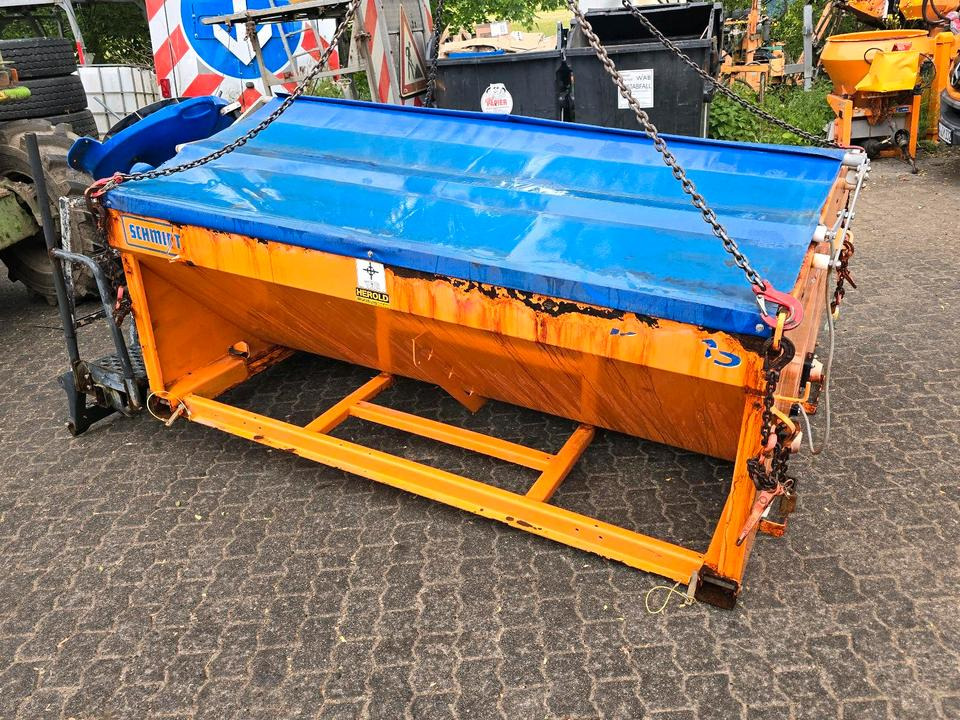 Salzstreuer Stratos F25K-19 für Unimog UGN UGE 424 427 405 U300 U 300 400 500 MERCEDES-BENZ 218 219 318 323 423 427 327 430 429 430 435 Salzsilo Streuautomat Winterdienst - Rasipač peska/ Soli: slika 4 Salzstreuer Stratos F25K-19 für Unimog UGN UGE 424 427 405 U300 U 300 400 500 MERCEDES-BENZ 218 219 318 323 423 427 327 430 429 430 435 Salzsilo Streuautomat Winterdienst - Rasipač peska/ Soli: slika 4
