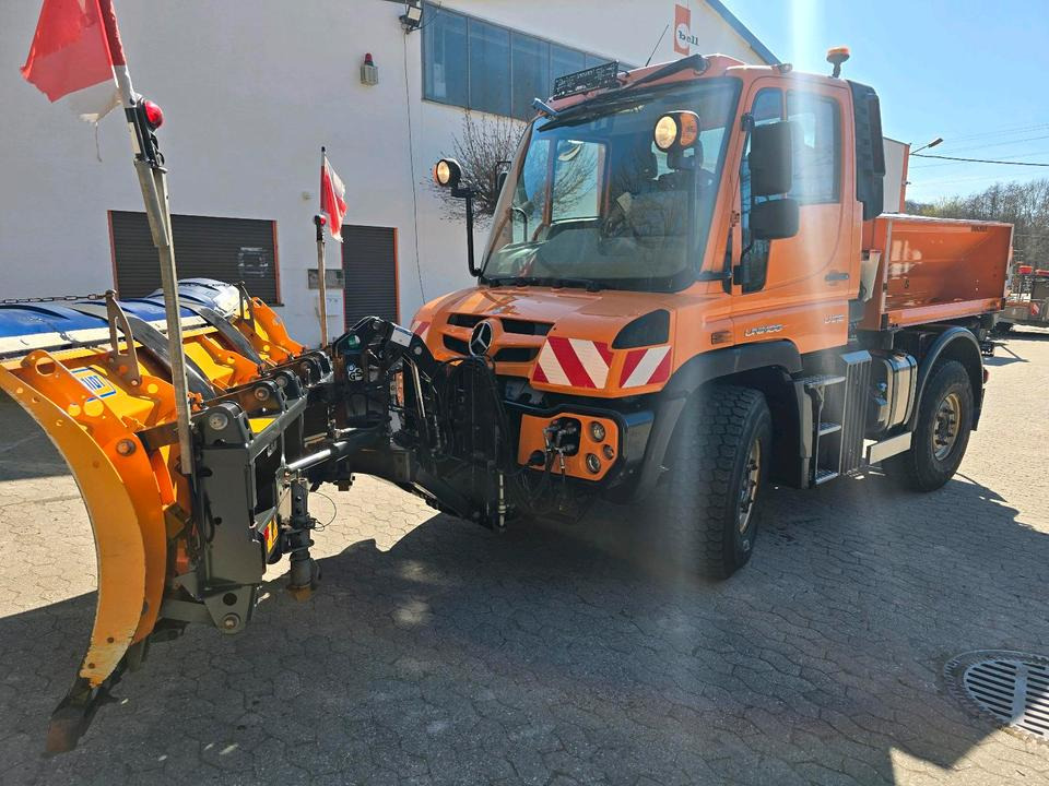Unimog 218 U218 Mercedes-Benz 405 Schmidt Schneepflug Gmeiner Salzstreuer Yedi Winterdienst - Vozilo za čišćenje snega: slika 1 Unimog 218 U218 Mercedes-Benz 405 Schmidt Schneepflug Gmeiner Salzstreuer Yedi Winterdienst - Vozilo za čišćenje snega: slika 1