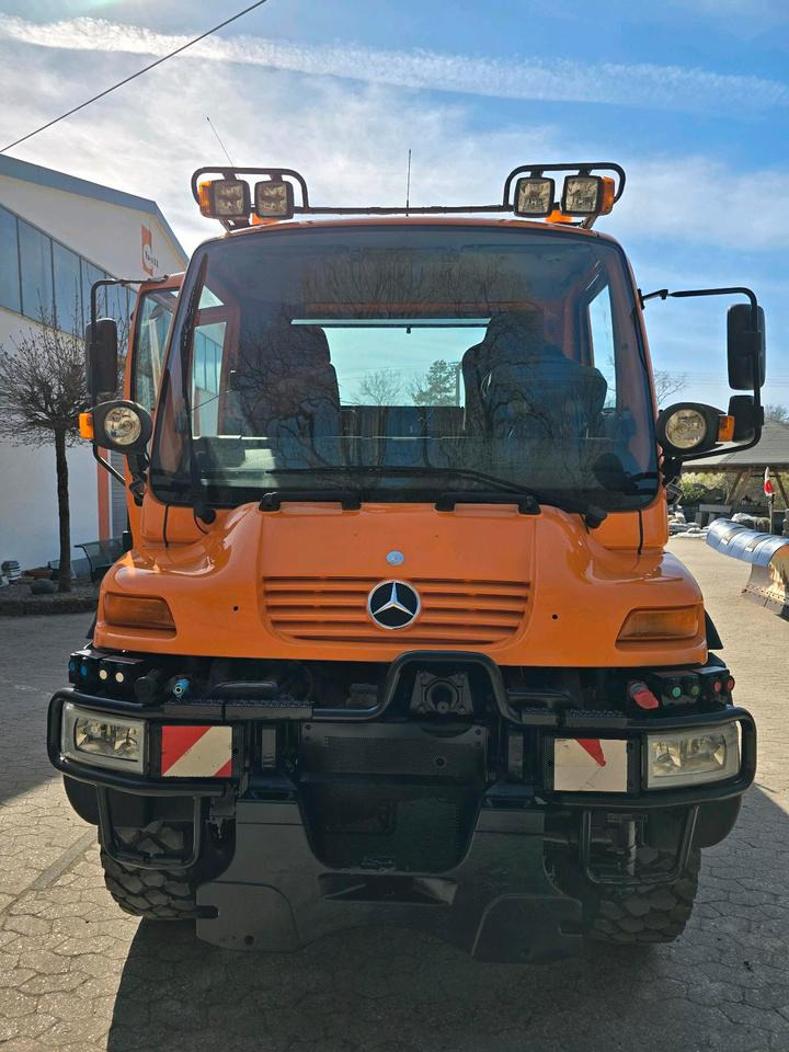 Unimog 405/10 U400 Bluetec 5 Leistungshydraulik Hydrostat U 400 500 300 Mercedes-Benz 318 218 430 423 427 - Vozilo za čišćenje snega: slika 4 Unimog 405/10 U400 Bluetec 5 Leistungshydraulik Hydrostat U 400 500 300 Mercedes-Benz 318 218 430 423 427 - Vozilo za čišćenje snega: slika 4