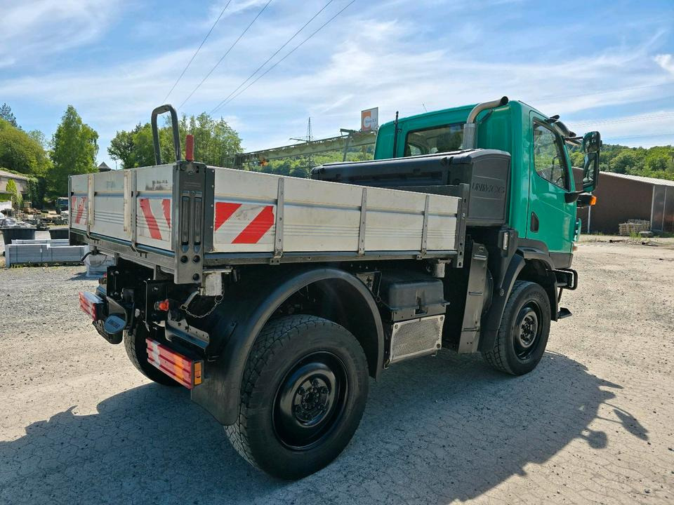 Unimog 405 U20 Mercedes-Benz Bluetec 4 U 20 290 300 400 500 UGE UGN - Kamion sa tovarnim sandukom: slika 4 Unimog 405 U20 Mercedes-Benz Bluetec 4 U 20 290 300 400 500 UGE UGN - Kamion sa tovarnim sandukom: slika 4