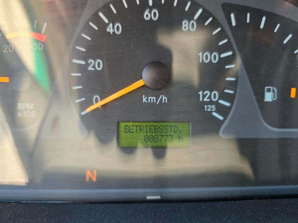 Lizing  Unimog 405 U20 Mercedes-Benz Bluetec 4 U 20 290 300 400 500 UGE UGN Unimog 405 U20 Mercedes-Benz Bluetec 4 U 20 290 300 400 500 UGE UGN: slika 9