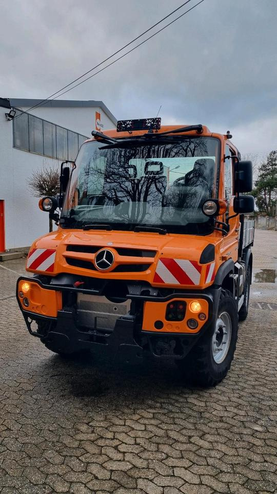 Zu vermieten Unimog 405 U318 423 429 430 Mercedes Benz 318 527 Vermietung - Vozilo za čišćenje snega: slika 2 Zu vermieten Unimog 405 U318 423 429 430 Mercedes Benz 318 527 Vermietung - Vozilo za čišćenje snega: slika 2
