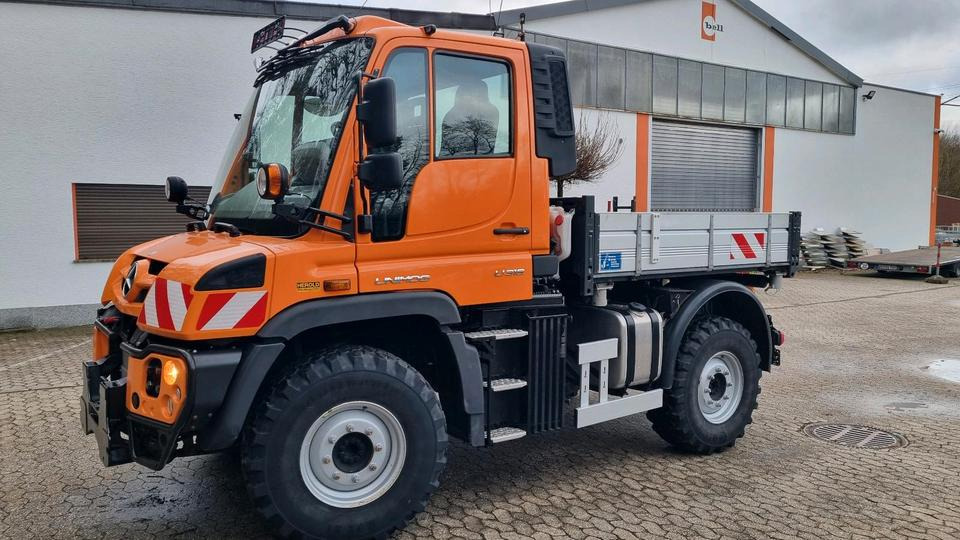 Zu vermieten Unimog 405 U318 423 429 430 Mercedes Benz 318 527 Vermietung - Vozilo za čišćenje snega: slika 3 Zu vermieten Unimog 405 U318 423 429 430 Mercedes Benz 318 527 Vermietung - Vozilo za čišćenje snega: slika 3