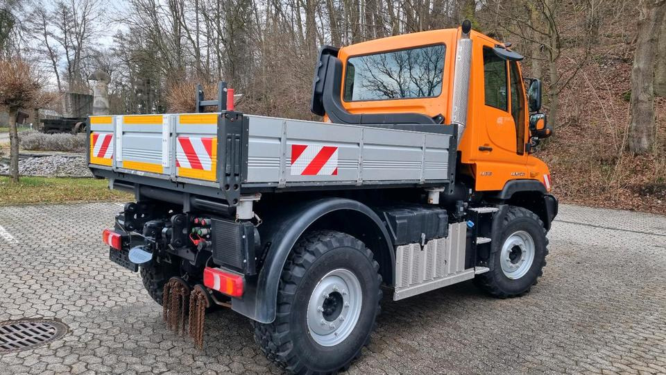 Zu vermieten Unimog 405 U318 423 429 430 Mercedes Benz 318 527 Vermietung - Vozilo za čišćenje snega: slika 4 Zu vermieten Unimog 405 U318 423 429 430 Mercedes Benz 318 527 Vermietung - Vozilo za čišćenje snega: slika 4