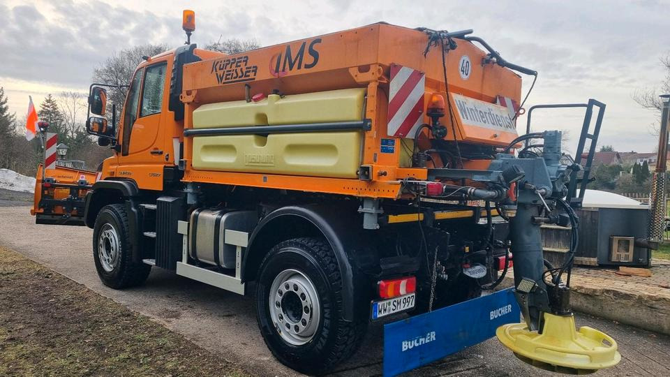 Zu vermieten Unimog 405 U527 Winterdienst Schmidt Salzstreuer 423 429 430 Mercedes Benz 318 527 Vermietung - Vozilo za čišćenje snega: slika 3 Zu vermieten Unimog 405 U527 Winterdienst Schmidt Salzstreuer 423 429 430 Mercedes Benz 318 527 Vermietung - Vozilo za čišćenje snega: slika 3