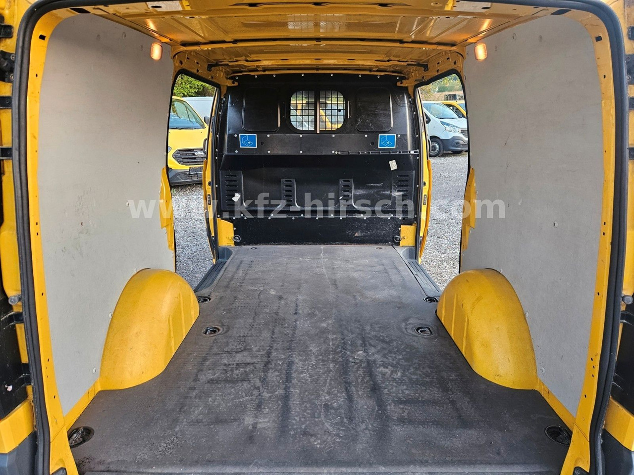 Putnički kombi Mercedes-Benz Vito Kasten 110 CDI lang*Maxi*1.Hd*2xSchiebetüre: slika 8 Putnički kombi Mercedes-Benz Vito Kasten 110 CDI lang*Maxi*1.Hd*2xSchiebetüre: slika 8