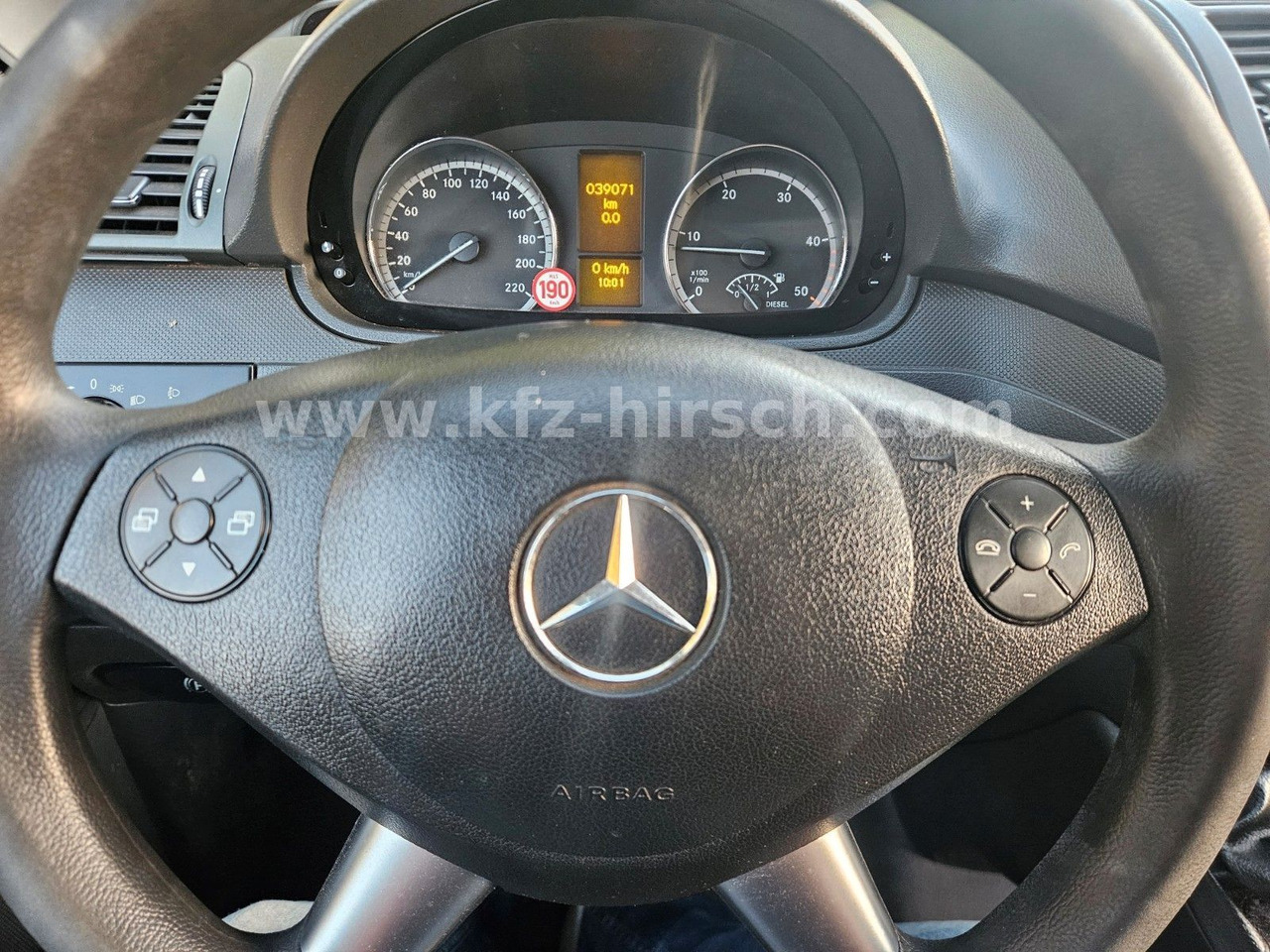 Putnički kombi Mercedes-Benz Vito Kasten 110 CDI lang*Maxi*1.Hd*2xSchiebetüre: slika 11 Putnički kombi Mercedes-Benz Vito Kasten 110 CDI lang*Maxi*1.Hd*2xSchiebetüre: slika 11