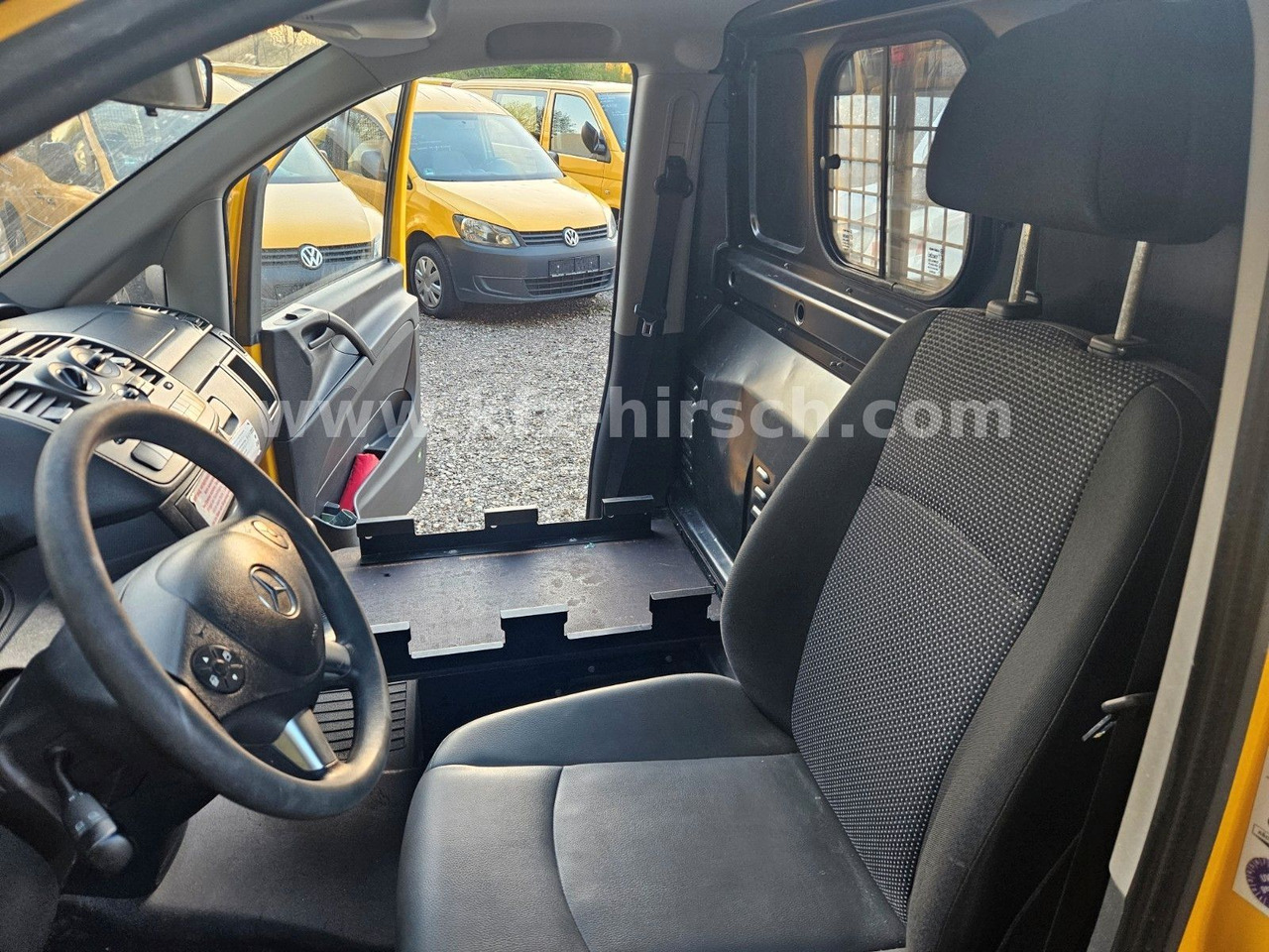 Putnički kombi Mercedes-Benz Vito Kasten 110 CDI lang*Maxi*1.Hd*2xSchiebetüre: slika 12 Putnički kombi Mercedes-Benz Vito Kasten 110 CDI lang*Maxi*1.Hd*2xSchiebetüre: slika 12