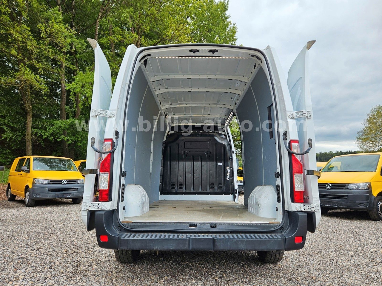 Renault Master EURO 6 *Klima*EU6*Bluetooth*Kamera*MAXI - Putnički kombi: slika 5 Renault Master EURO 6 *Klima*EU6*Bluetooth*Kamera*MAXI - Putnički kombi: slika 5